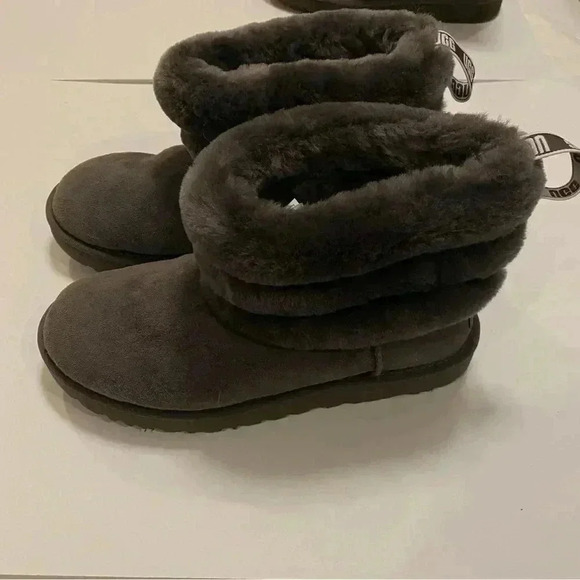UGG Grey Boots - Picture 2 of 7